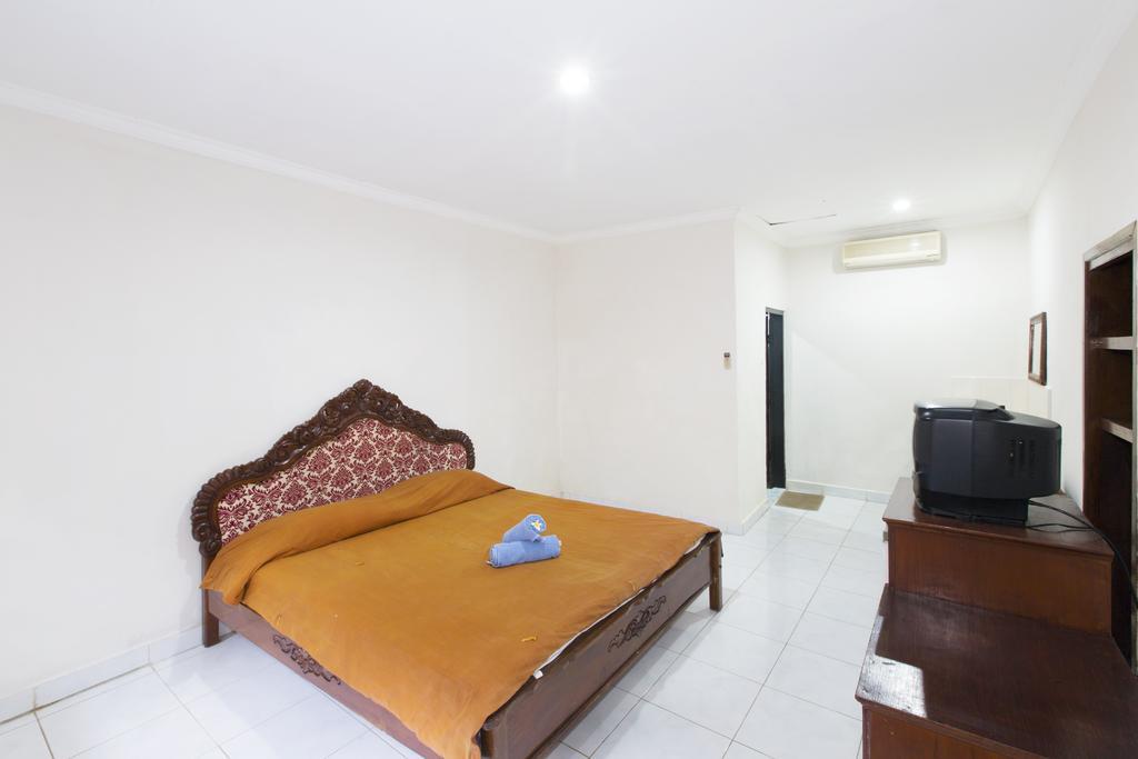 Hotel Surya Tropical Kuta Kuta Lombok Habitación foto