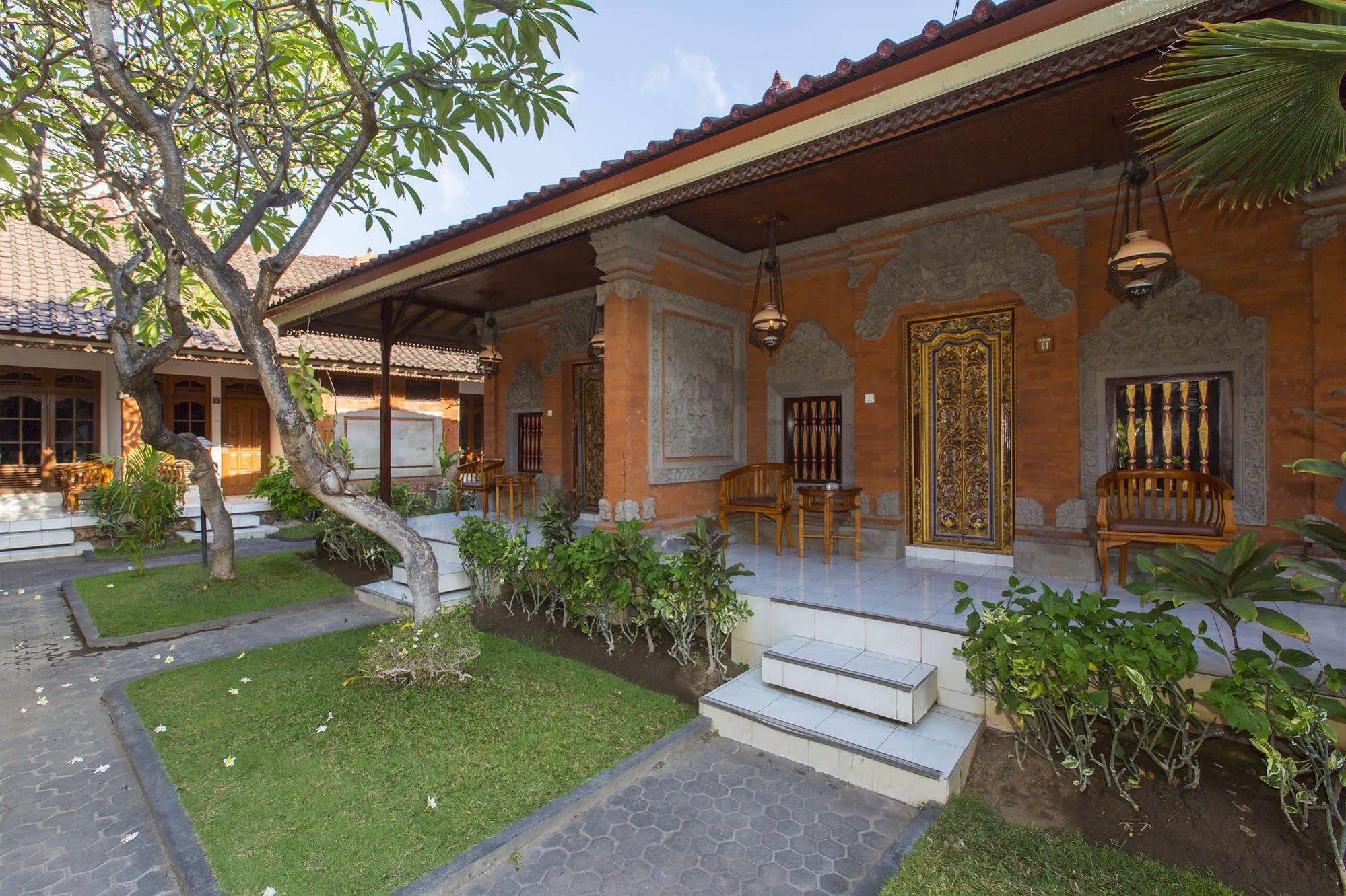 Hotel Surya Tropical Kuta Kuta Lombok Exterior foto