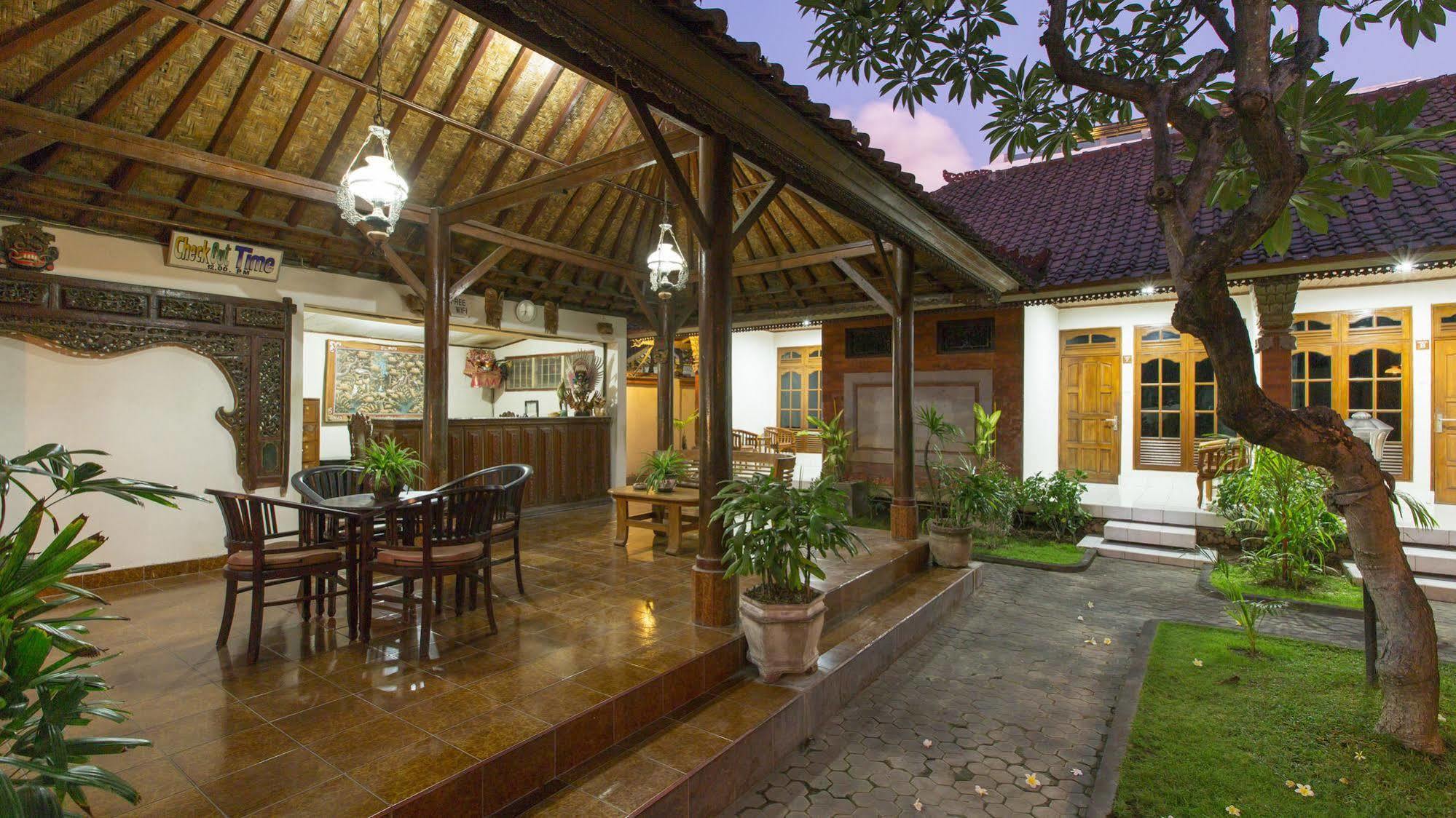 Hotel Surya Tropical Kuta Kuta Lombok Exterior foto